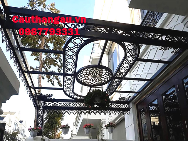 Mái che sắt nghệ thuật kính cường lực tại hà nội Mái che sắt nghệ thuật kính cường lực tại hà nội